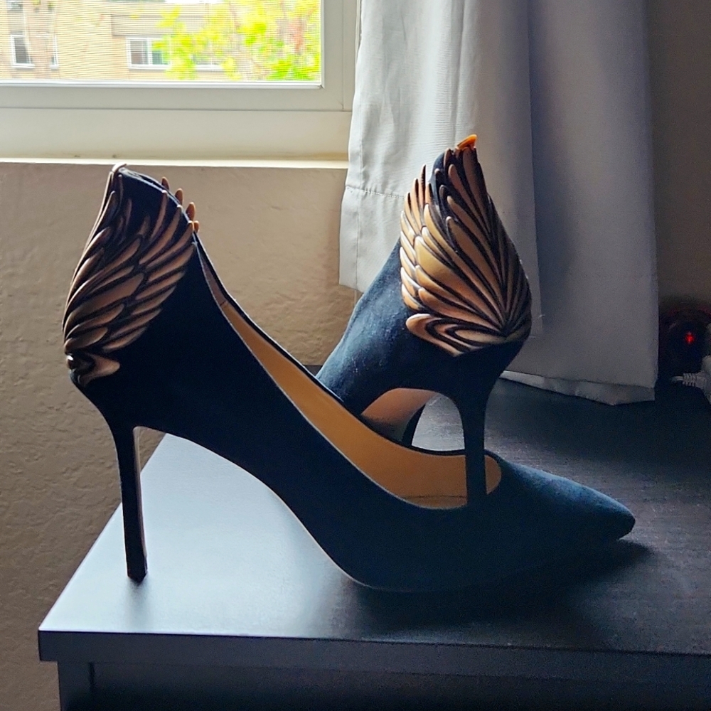 Katy Perry size 11 golden baroque winged black suede pointed toe heel